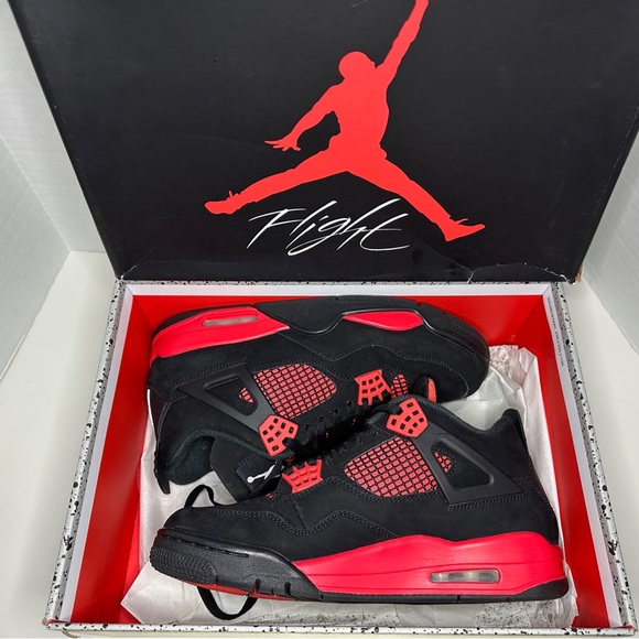Jordan 4 Retro Red Thunder Size 8.5M Pre-loved - Picture 2 of 7